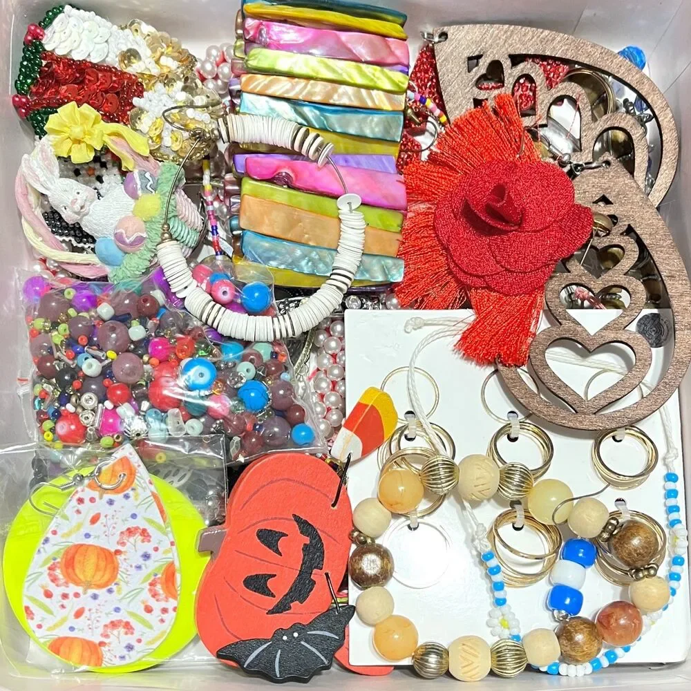 VTG - Now Repurpose Jewelry Rhinestone Beads DIY Upcycle Craft Supply Box 1#13.5